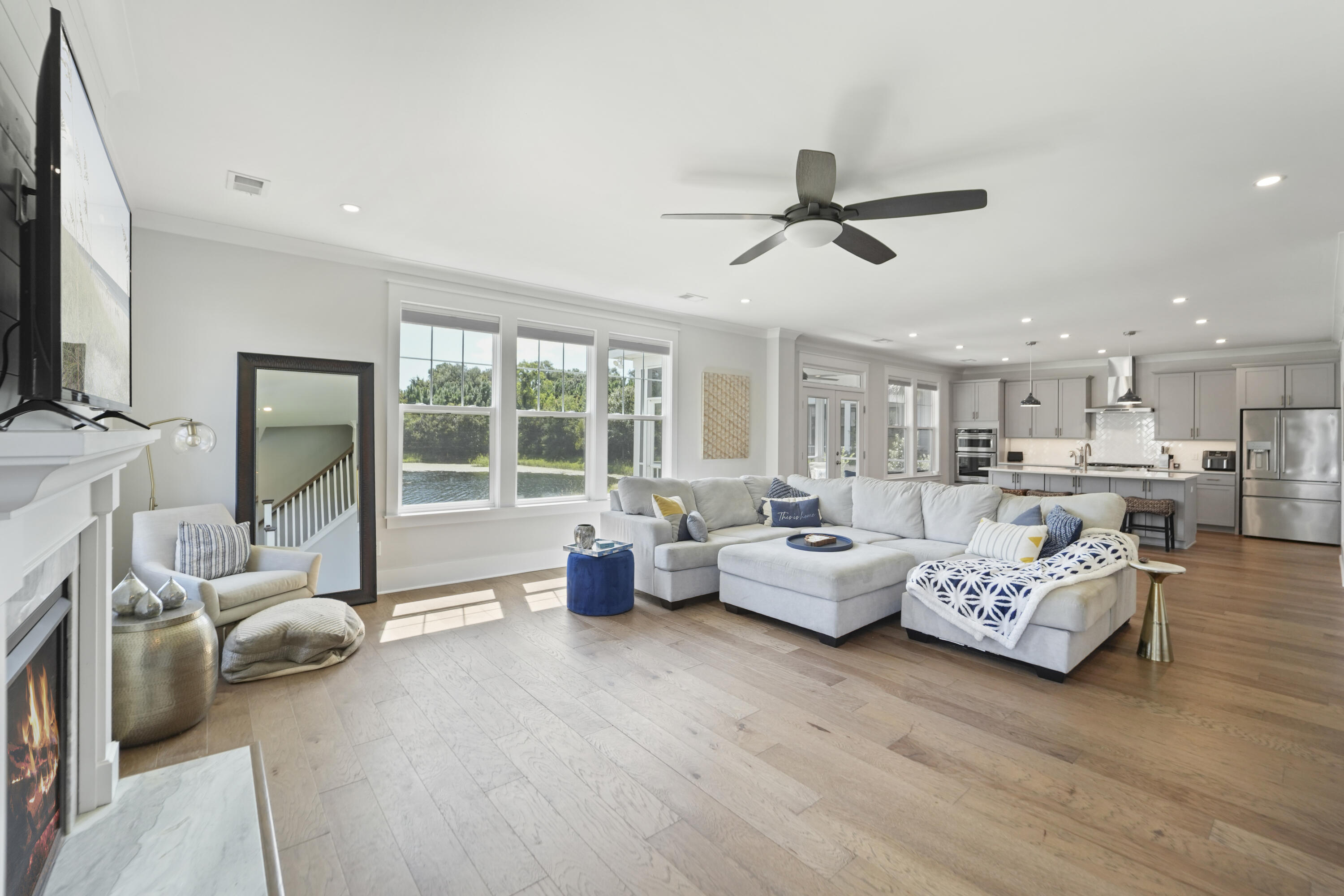 1427 Rivers Cotton Road Charleston, SC 29412 - Photo 15 of 50 living room