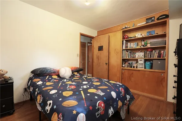 $215,000 | 2724 Hillview Drive, New Albany, IN 47150