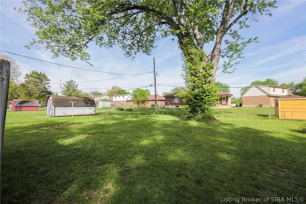 $215,000 | 2724 Hillview Drive, New Albany, IN 47150