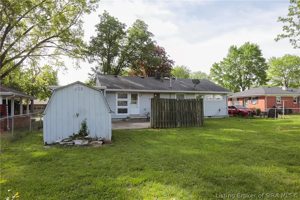 $215,000 | 2724 Hillview Drive, New Albany, IN 47150