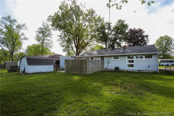 $215,000 | 2724 Hillview Drive, New Albany, IN 47150
