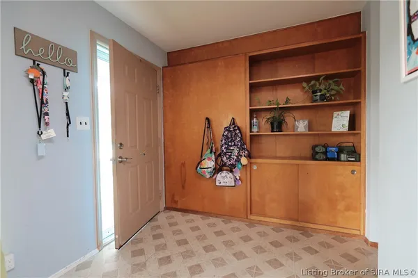 $215,000 | 2724 Hillview Drive, New Albany, IN 47150