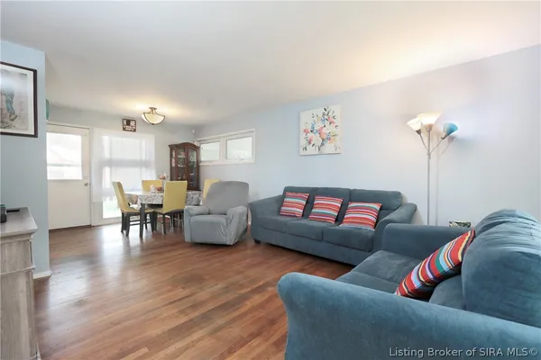 $215,000 | 2724 Hillview Drive, New Albany, IN 47150