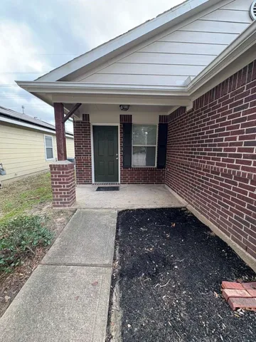 a view front of house with a outdoor space