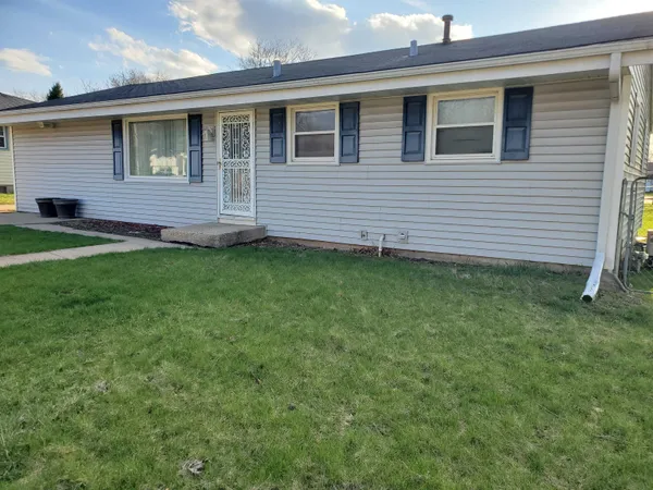 $94,900 | 524 Chisholm Trail, Rockford, IL 61101