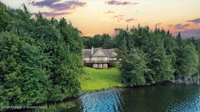 $1,250,000 | 65 Run A Muck Lane, Thompson, PA 18465