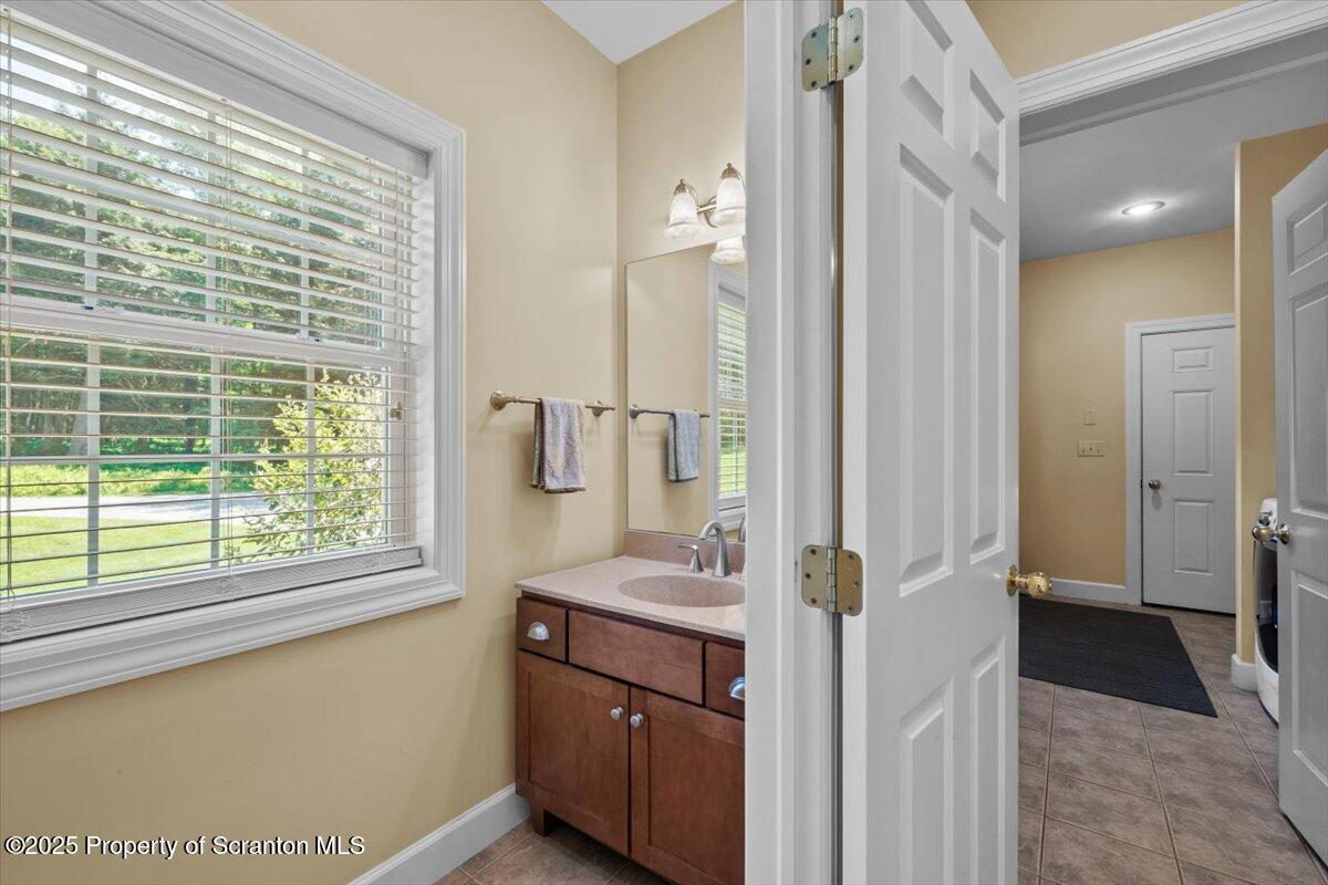 65 Run A Muck Lane Thompson, PA 18465 - Photo 38 of 53 1/2 Bathroom