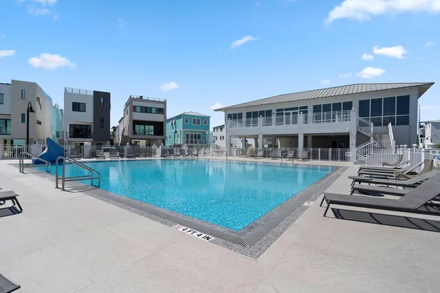 a picture of city view