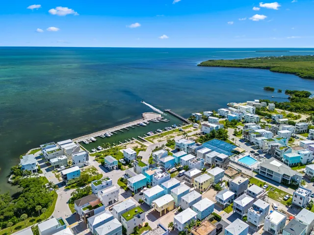 $875,000 | 94825 Overseas Highway, Unit 124, Key Largo, FL 33037