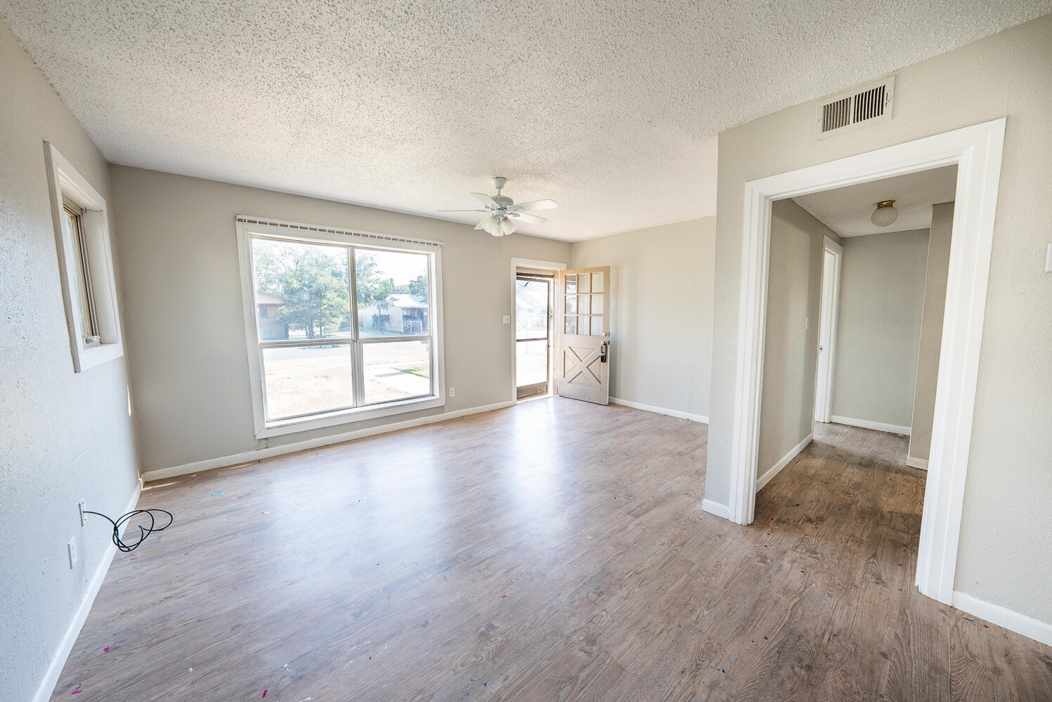 1313 25th Street Lubbock, TX 79411 - Photo 5 of 11 DSC01618