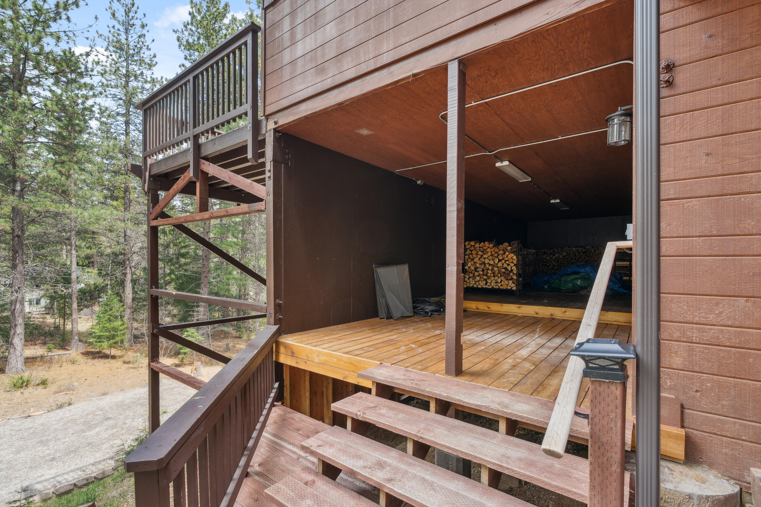 2120 Pack Trail Mount Shasta, CA 96067 - Photo 33 of 92 a view of balcony with two chairs and wooden fence