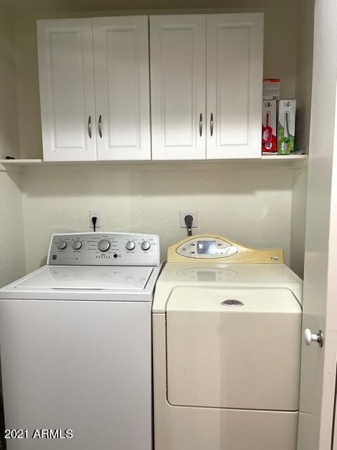 1236 South Boulder Street, Unit F Gilbert, AZ 85296 - Photo 19 of 31 Inside laundry