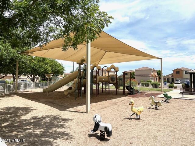 1236 South Boulder Street, Unit F Gilbert, AZ 85296 - Photo 31 of 31 Community playground2