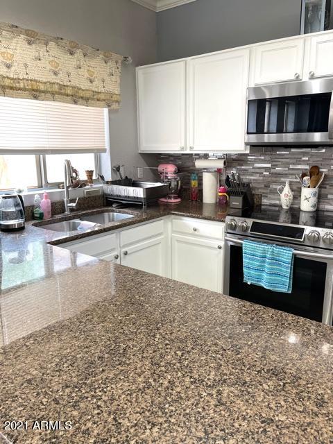 1236 South Boulder Street, Unit F Gilbert, AZ 85296 - Photo 8 of 31 Kitchen