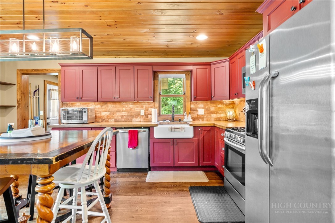 6720 Sampson Road Lenoir, NC 28645 - Photo 15 of 47