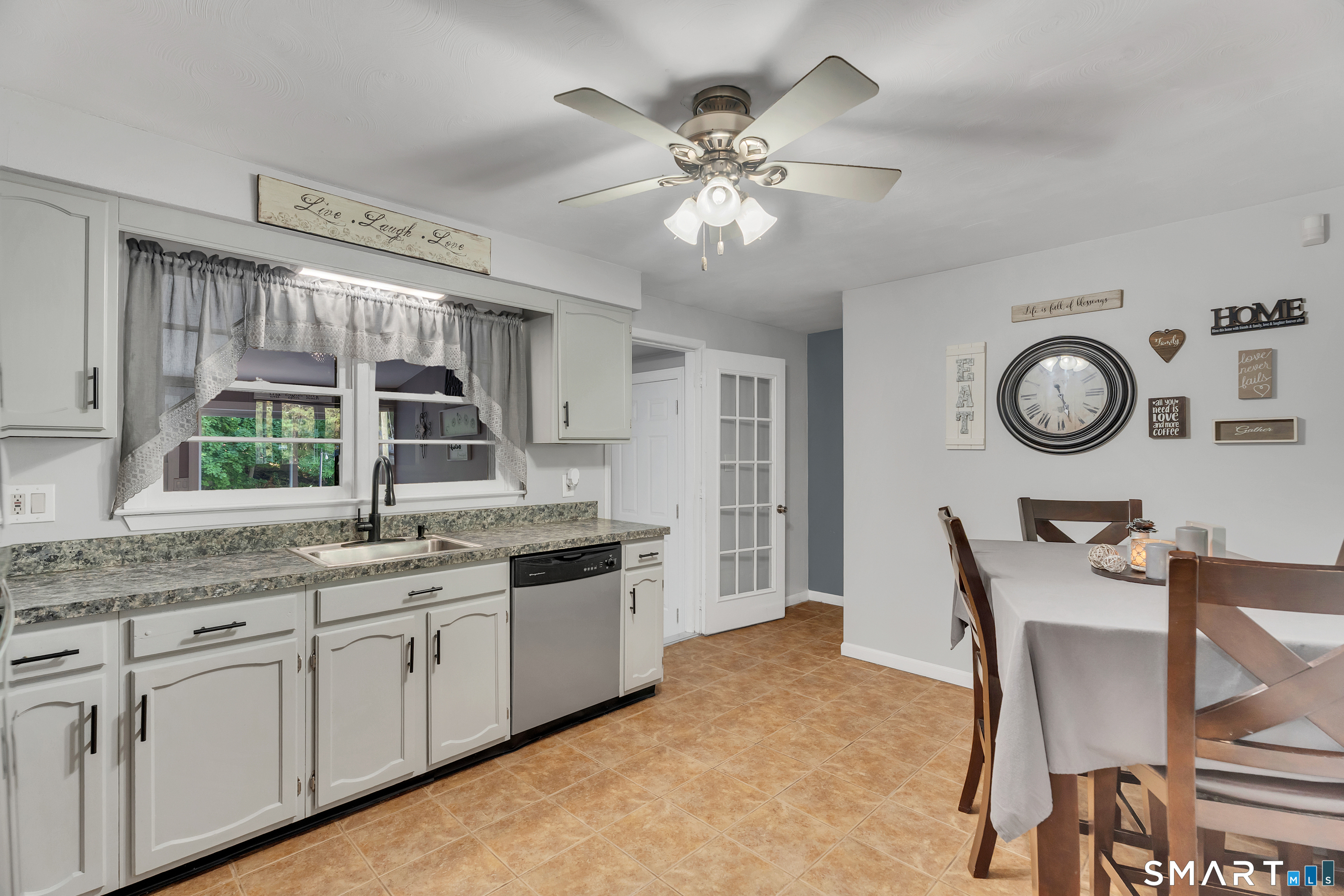 27 Idle Lane Meriden, CT 06451 - Photo 14 of 36