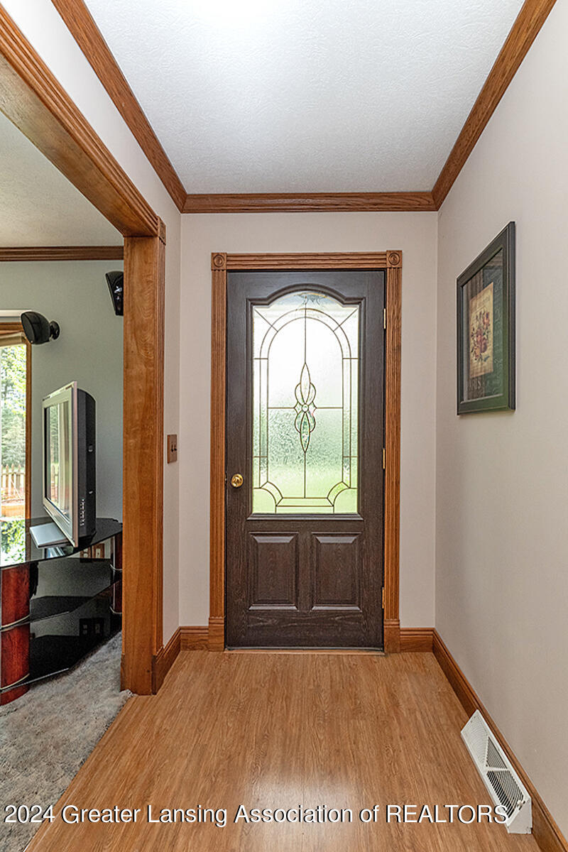 6427 East Clark Road Bath, MI 48808 - Photo 12 of 41 02