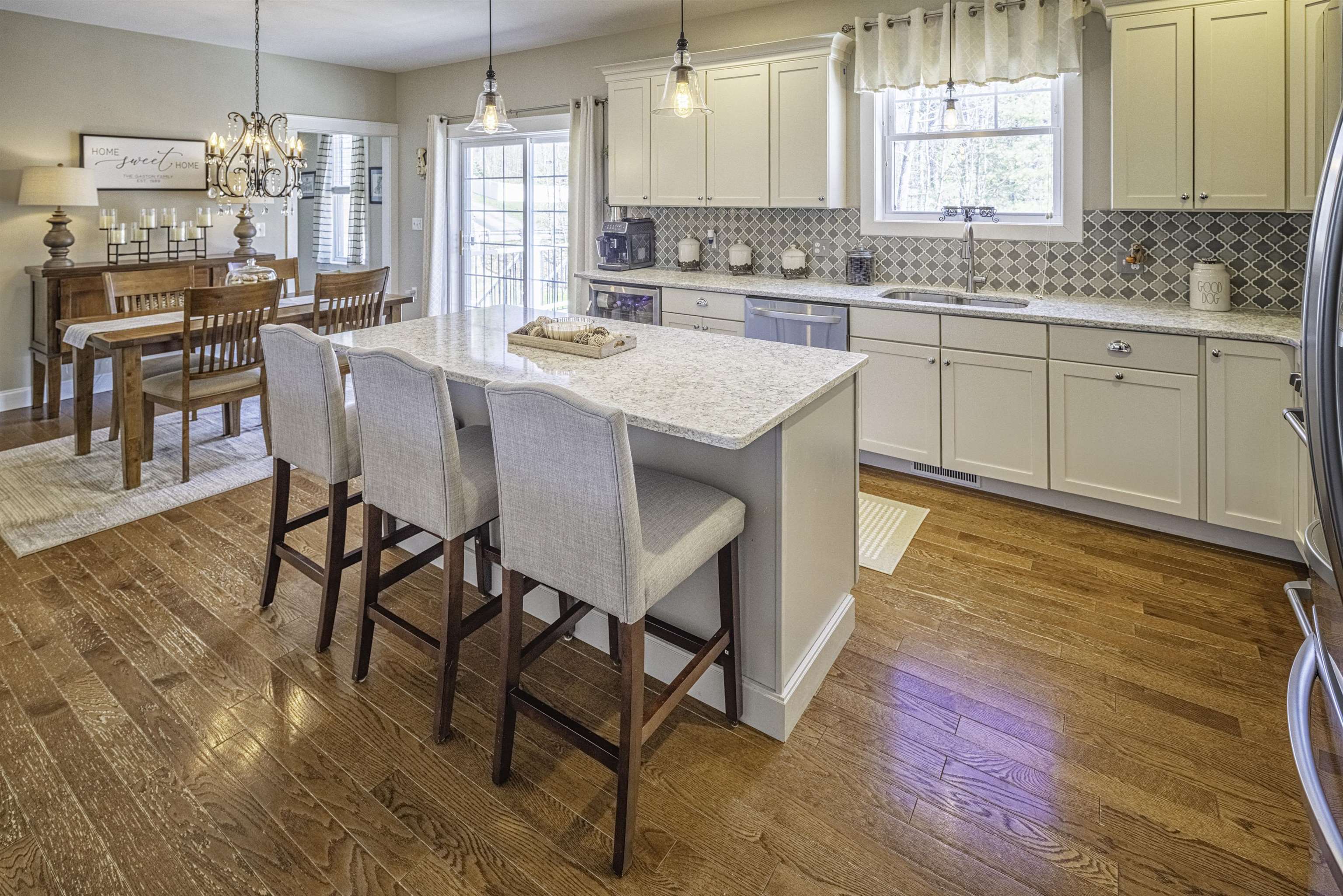89 Emerald Lane Dover, NH 03820 - Photo 6 of 44