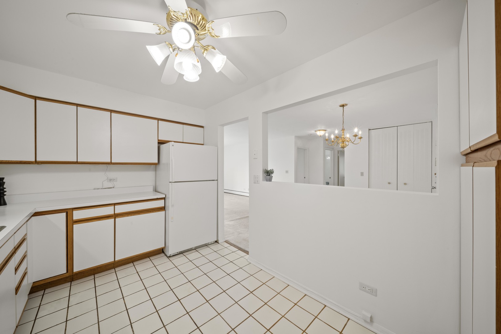 10381 Dearlove Road, Unit 2A Glenview, IL 60025 - Photo 9 of 19 a view of a kitchen with electric appliances