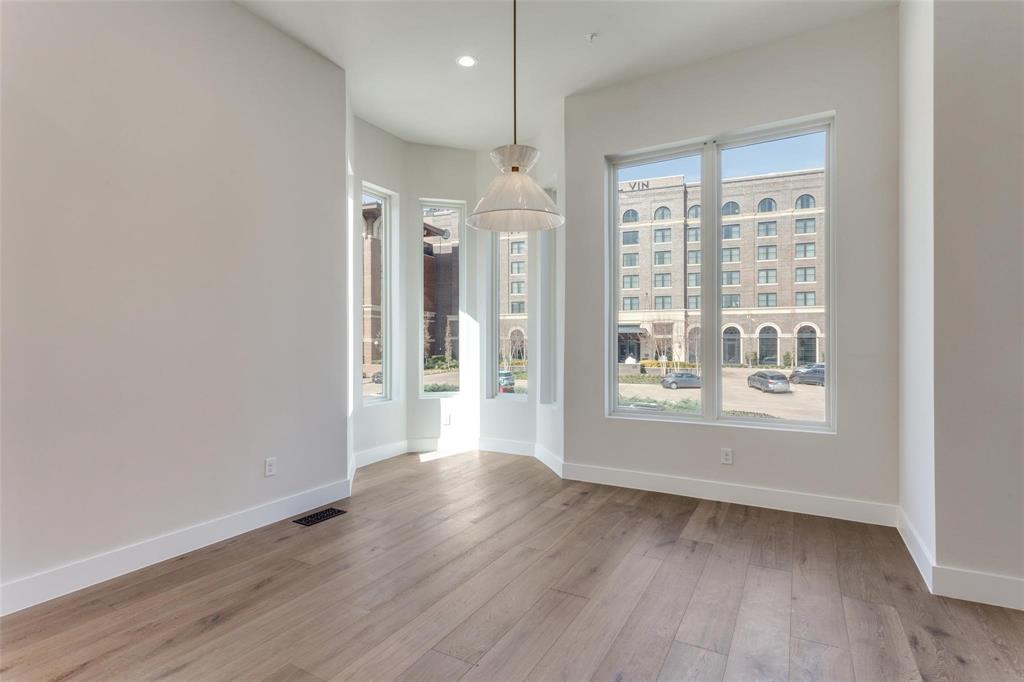 250 East Dallas Road, Unit 114 Grapevine, TX 76051 - Photo 9 of 30 Gallery Image 9