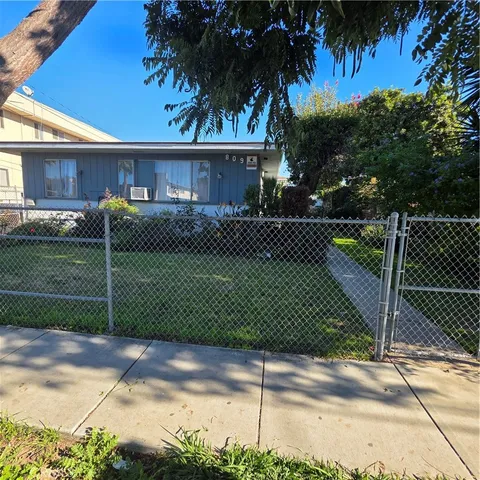 $1,900 | 809 Victor Avenue, Unit 5, Inglewood, CA 90302
