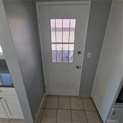 $1,900 | 809 Victor Avenue, Unit 5, Inglewood, CA 90302