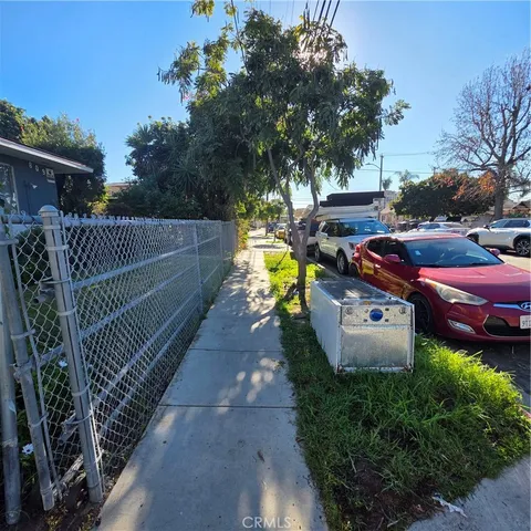 $1,900 | 809 Victor Avenue, Unit 5, Inglewood, CA 90302