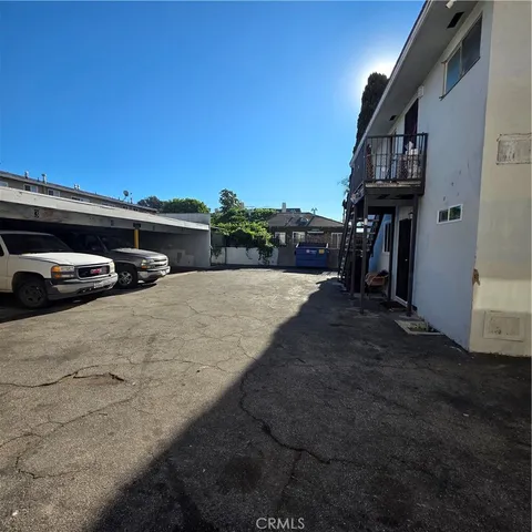 $1,900 | 809 Victor Avenue, Unit 5, Inglewood, CA 90302