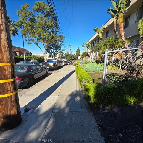 $1,900 | 809 Victor Avenue, Unit 5, Inglewood, CA 90302