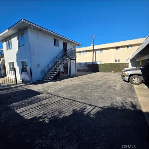 $1,900 | 809 Victor Avenue, Unit 5, Inglewood, CA 90302