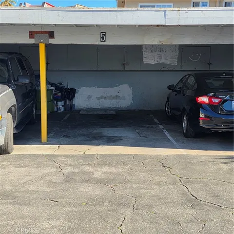 $1,900 | 809 Victor Avenue, Unit 5, Inglewood, CA 90302