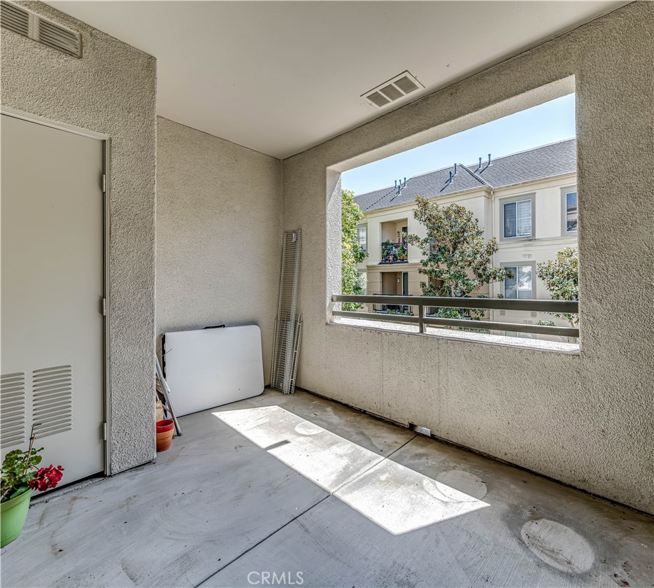 2366 Scholarship Irvine, CA 92612 - Photo 18 of 27 a view of an empty room and window