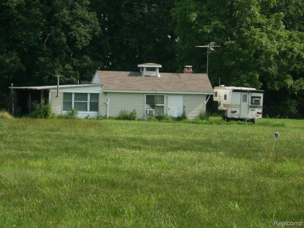 7350 Beard Road North Street, MI 48049 - Photo 3 of 24 PICT0031 - Copy.jpg