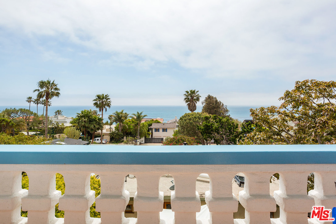 31663 Broad Beach Road Malibu, CA 90265 - Photo 11 of 40