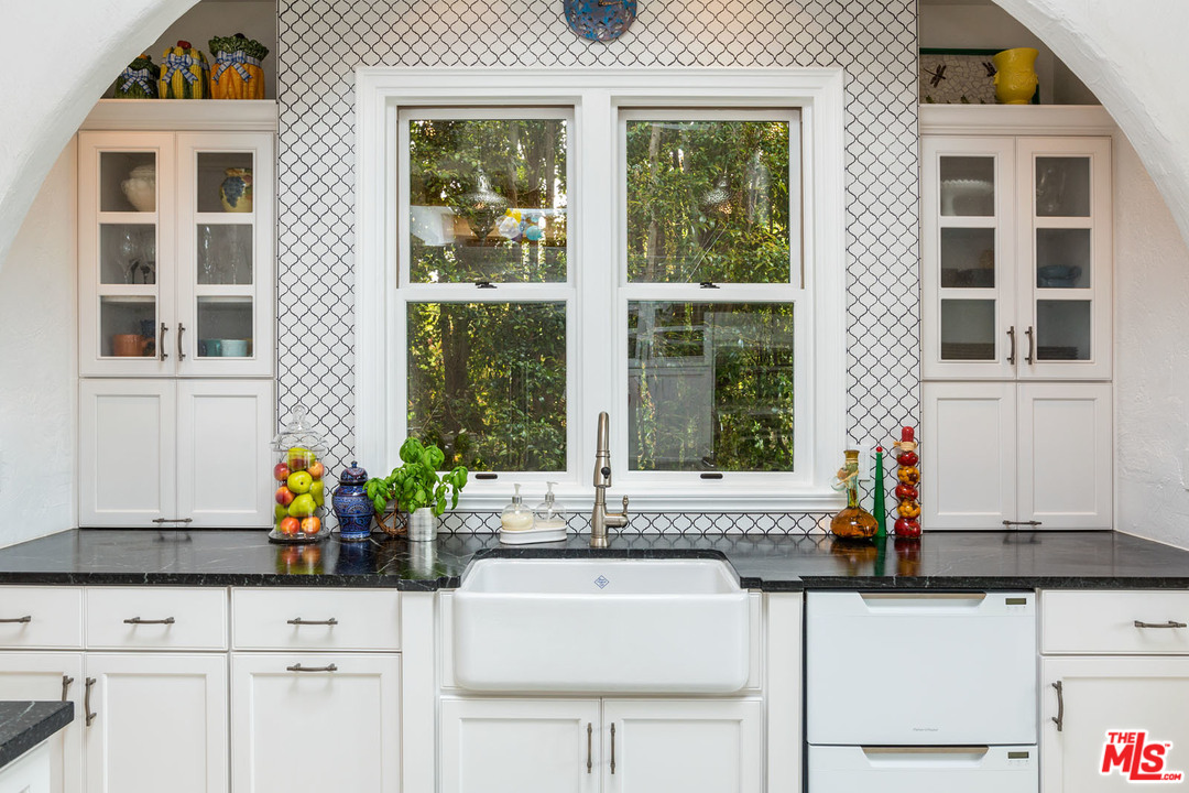 31663 Broad Beach Road Malibu, CA 90265 - Photo 12 of 40