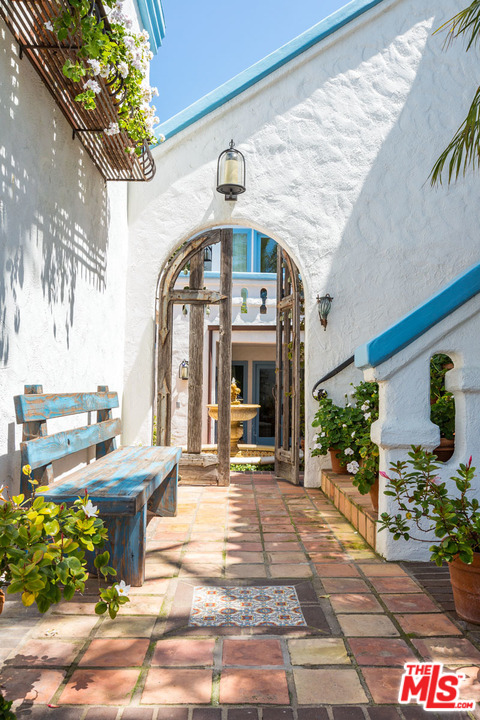 31663 Broad Beach Road Malibu, CA 90265 - Photo 6 of 40