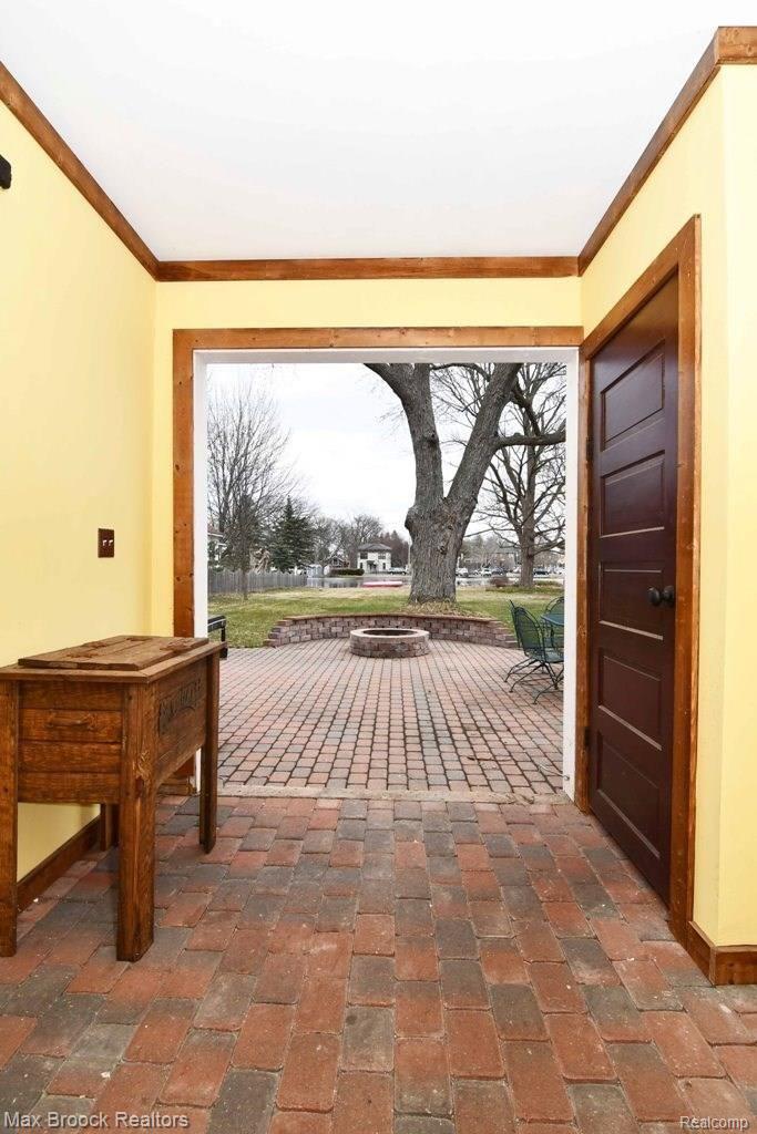 18 North Holcomb Road Clarkston, MI 48346 - Photo 9 of 56 DSC_1044.JPG