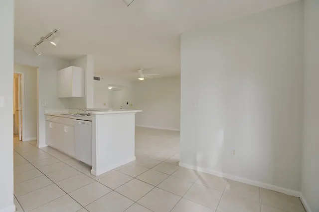 $1,900 | 266 Village Boulevard, Unit 6103, Tequesta, FL 33469