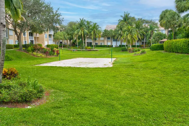 $1,900 | 266 Village Boulevard, Unit 6103, Tequesta, FL 33469