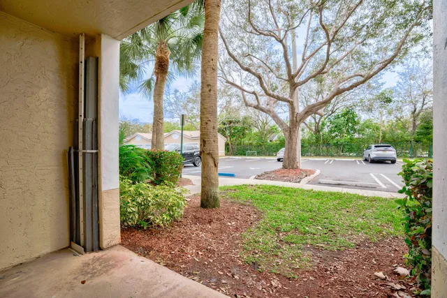 $1,900 | 266 Village Boulevard, Unit 6103, Tequesta, FL 33469