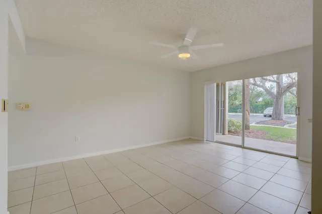 $1,900 | 266 Village Boulevard, Unit 6103, Tequesta, FL 33469