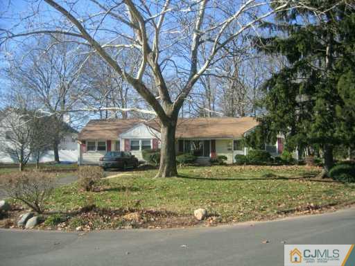 46 Richard Road Edison, NJ 08820 - Photo 2 of 2