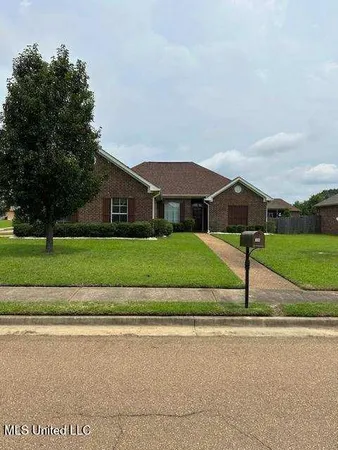 $290,000 | 106 Muirfield Place, Gluckstadt, MS 39110
