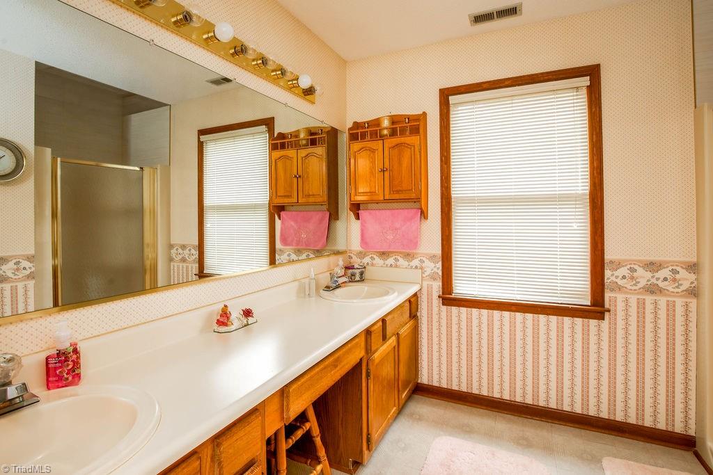 423 Walnut Grove Road Archdale, NC 27263 - Photo 13 of 25