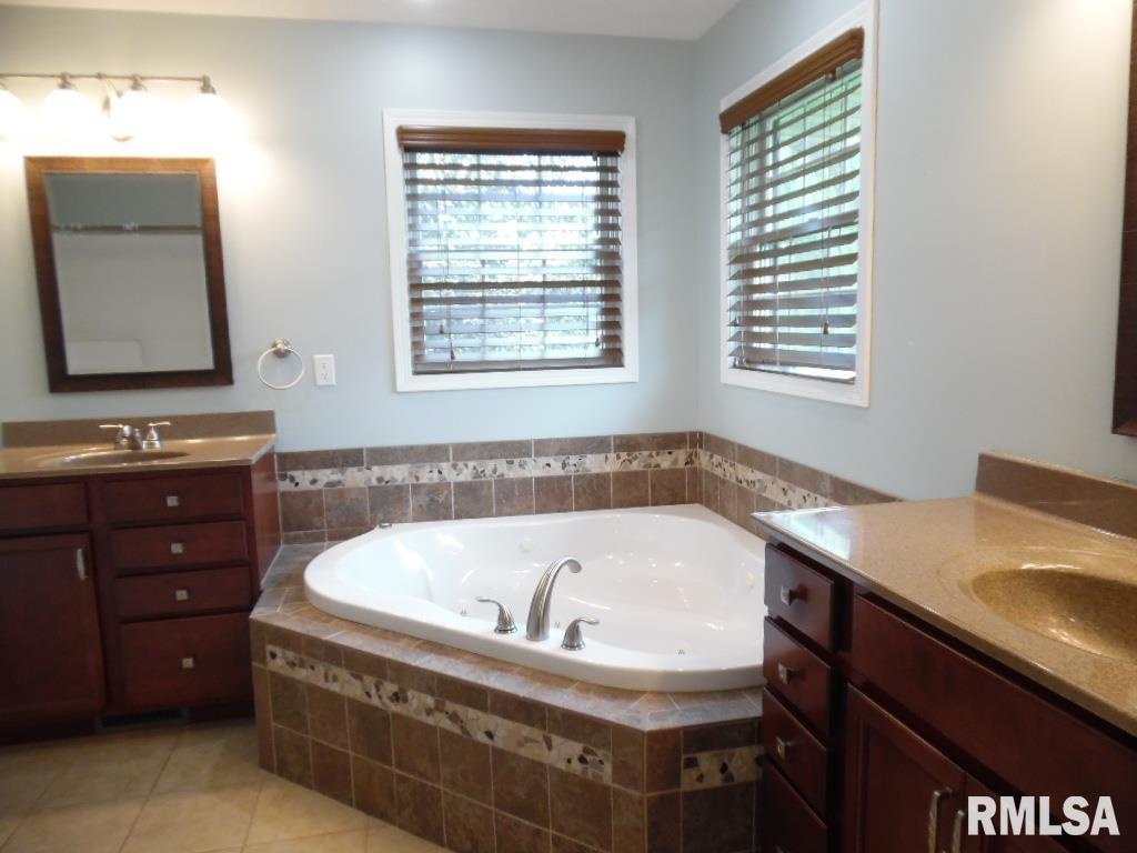 16605 Hunters Ridge Road Fulton, IL 61252 - Photo 7 of 21 Gallery Image 7