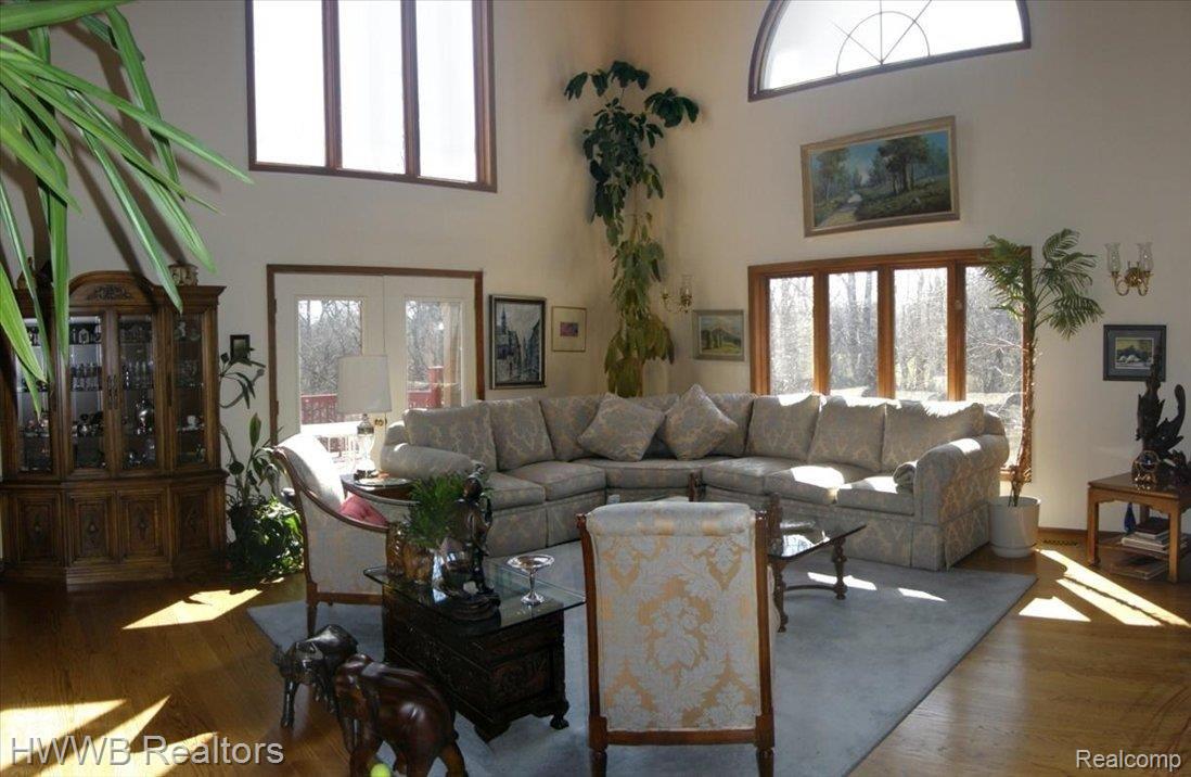 1175 Walnut Grove Rochester, MI 48306 - Photo 8 of 14 GREAT ROOM