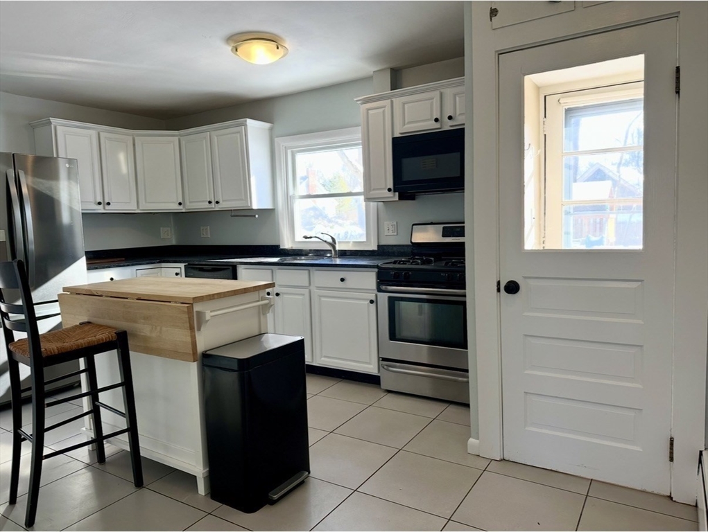 90 Mill Street, Unit 90 Newton, MA 02459 - Photo 7 of 20