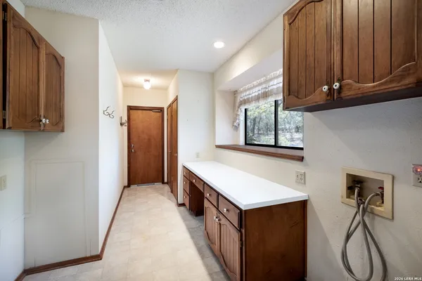 $652,000 | 19824 Chimney Creek Road, Helotes, TX 78023