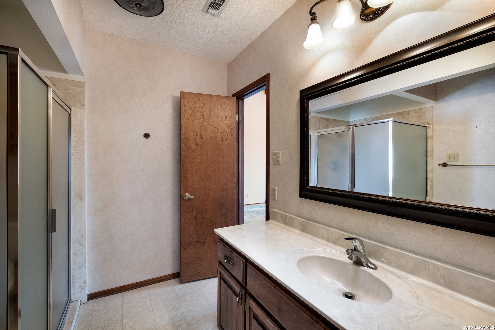 19824 Chimney Creek Road Helotes, TX 78023 - Photo 21 of 40