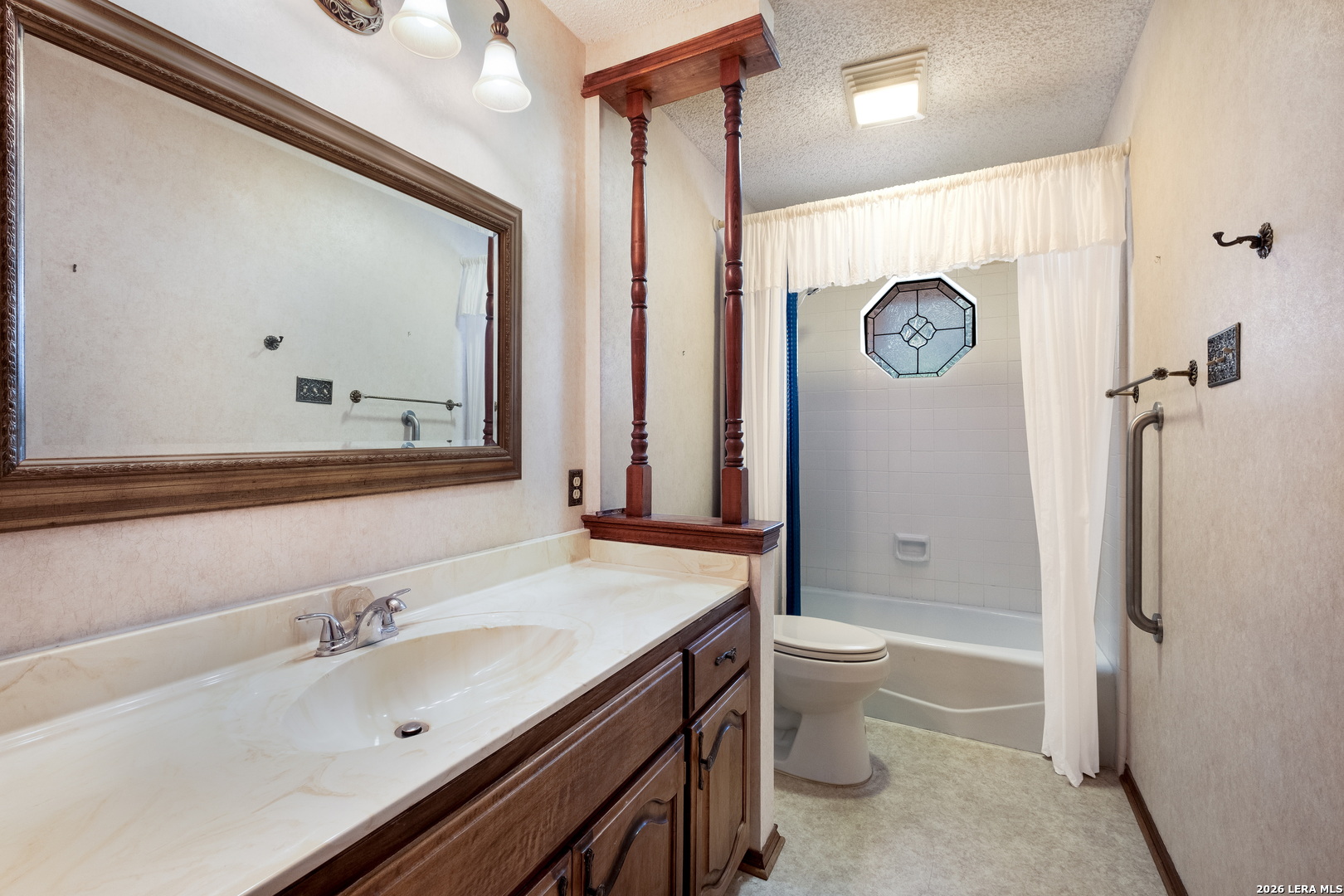 19824 Chimney Creek Road Helotes, TX 78023 - Photo 22 of 40